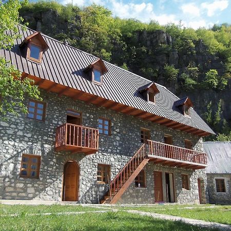 Bujtina Berishta Theth Hotel Екстериор снимка