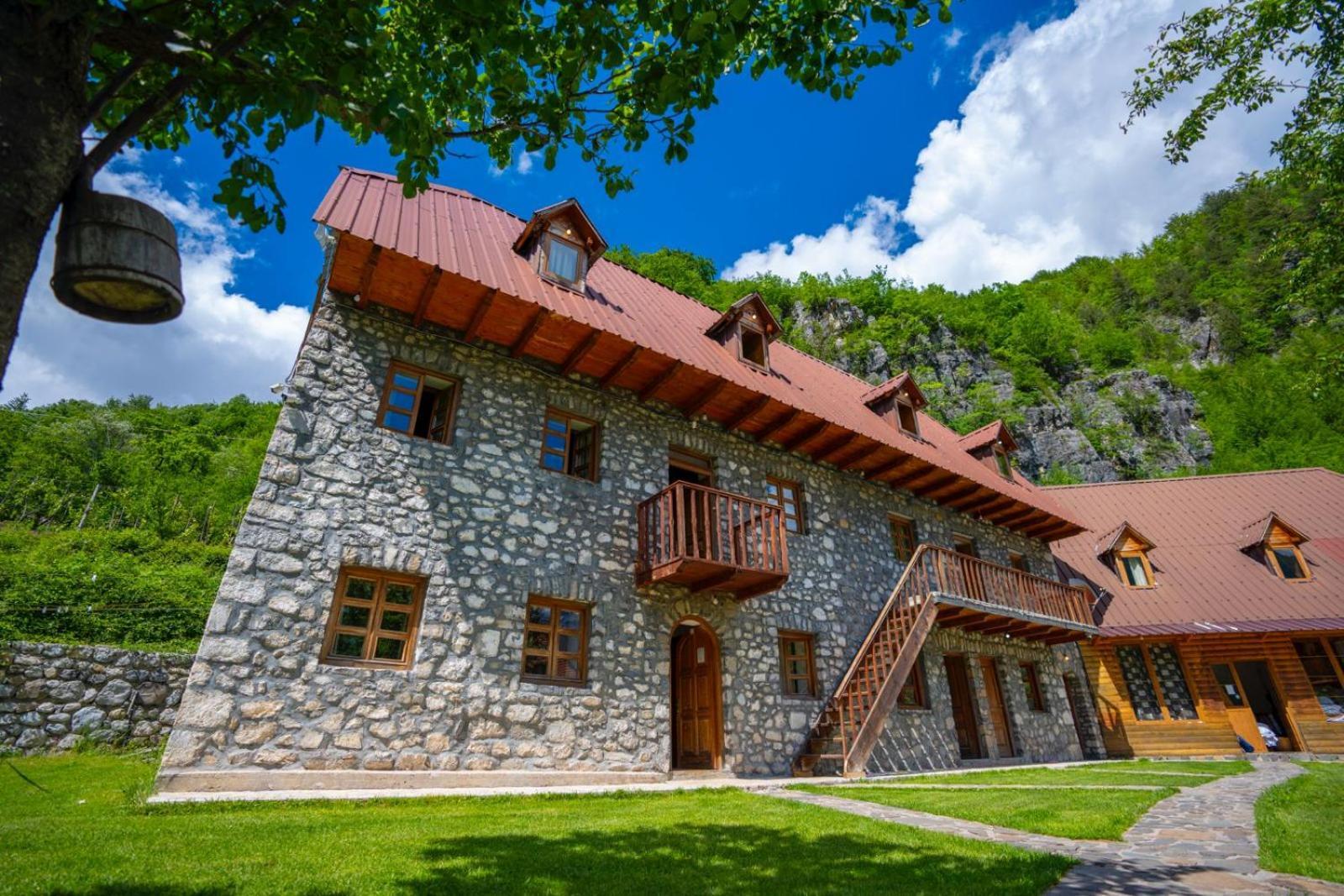 Bujtina Berishta Theth Hotel Екстериор снимка
