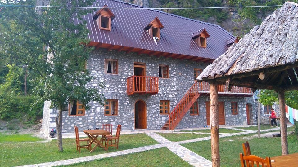 Bujtina Berishta Theth Hotel Екстериор снимка