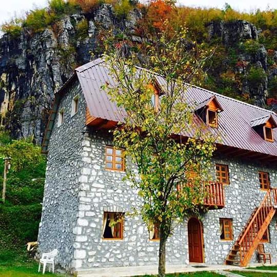 Bujtina Berishta Theth Hotel Екстериор снимка