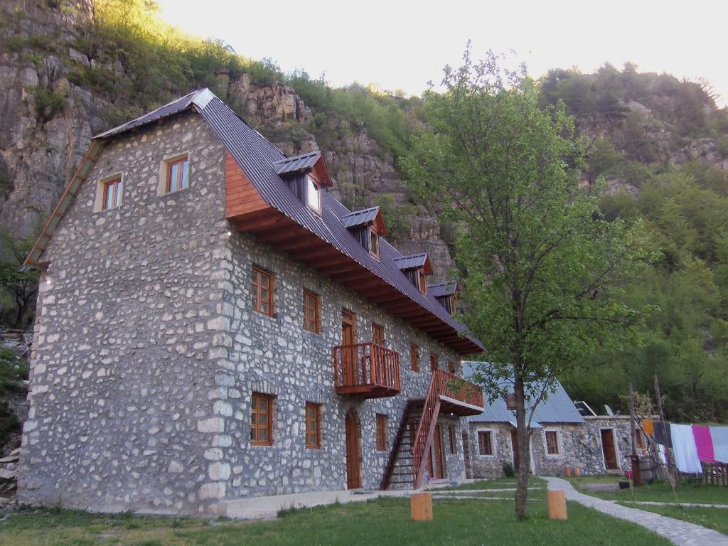 Bujtina Berishta Theth Hotel Екстериор снимка