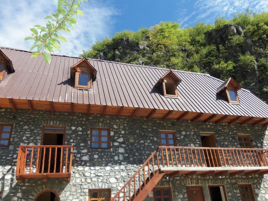 Bujtina Berishta Theth Hotel Екстериор снимка