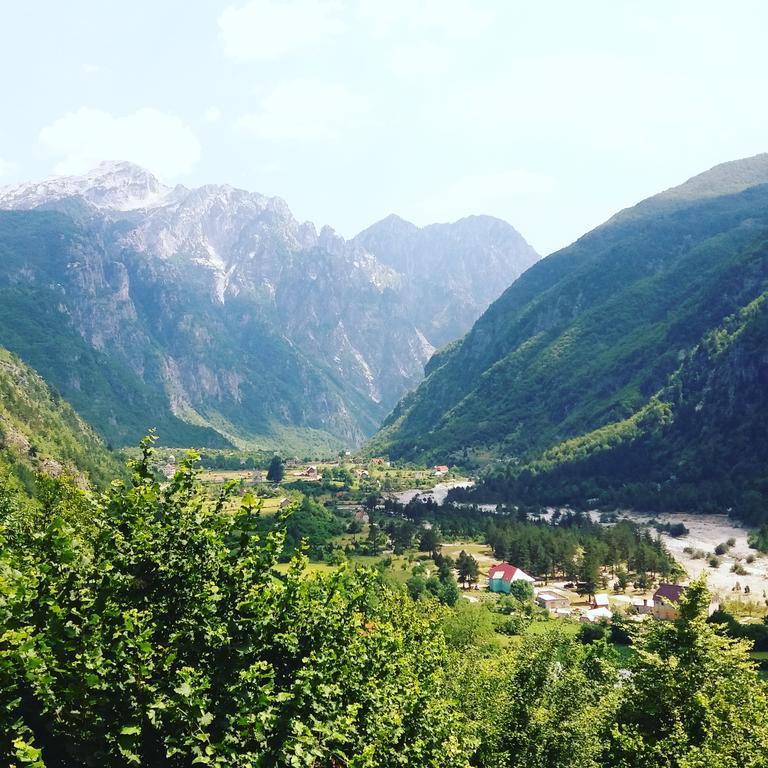 Bujtina Berishta Theth Hotel Екстериор снимка